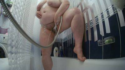 I Filmed My Stepmother-in-law Taking A Shower - hclips - Russia