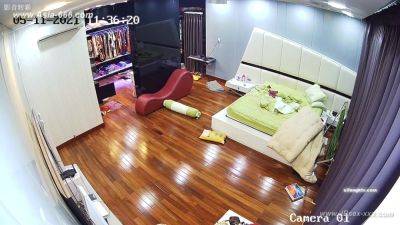 Hackers use the camera to remote monitoring of a lover's home life.613 - hotmovs.com - China